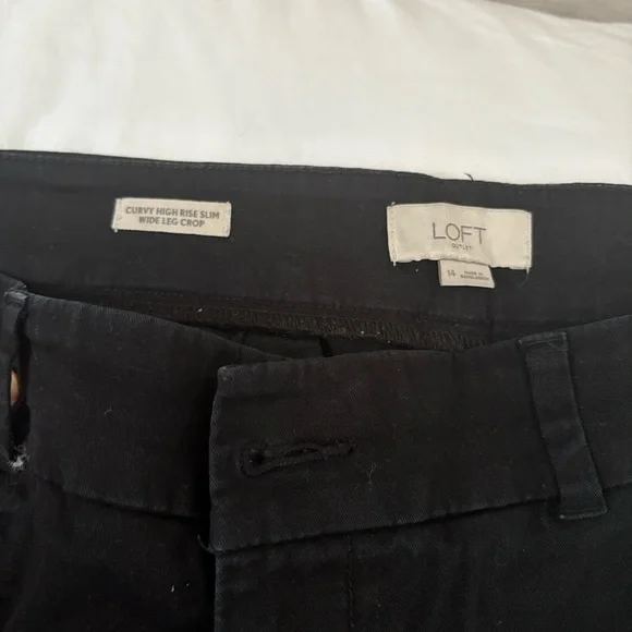 LOFT Black Wide-Leg High Rise Slim Crop Pants - Picture 4 of 4